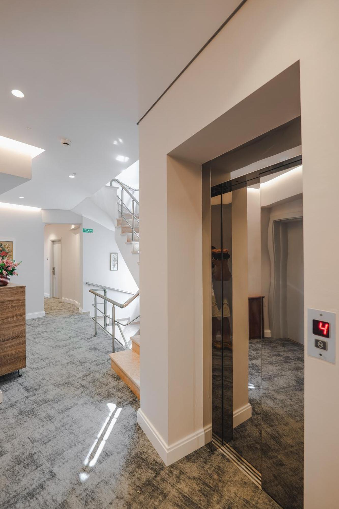 Hotel Oasis ซารานเดอ ภายนอก รูปภาพ