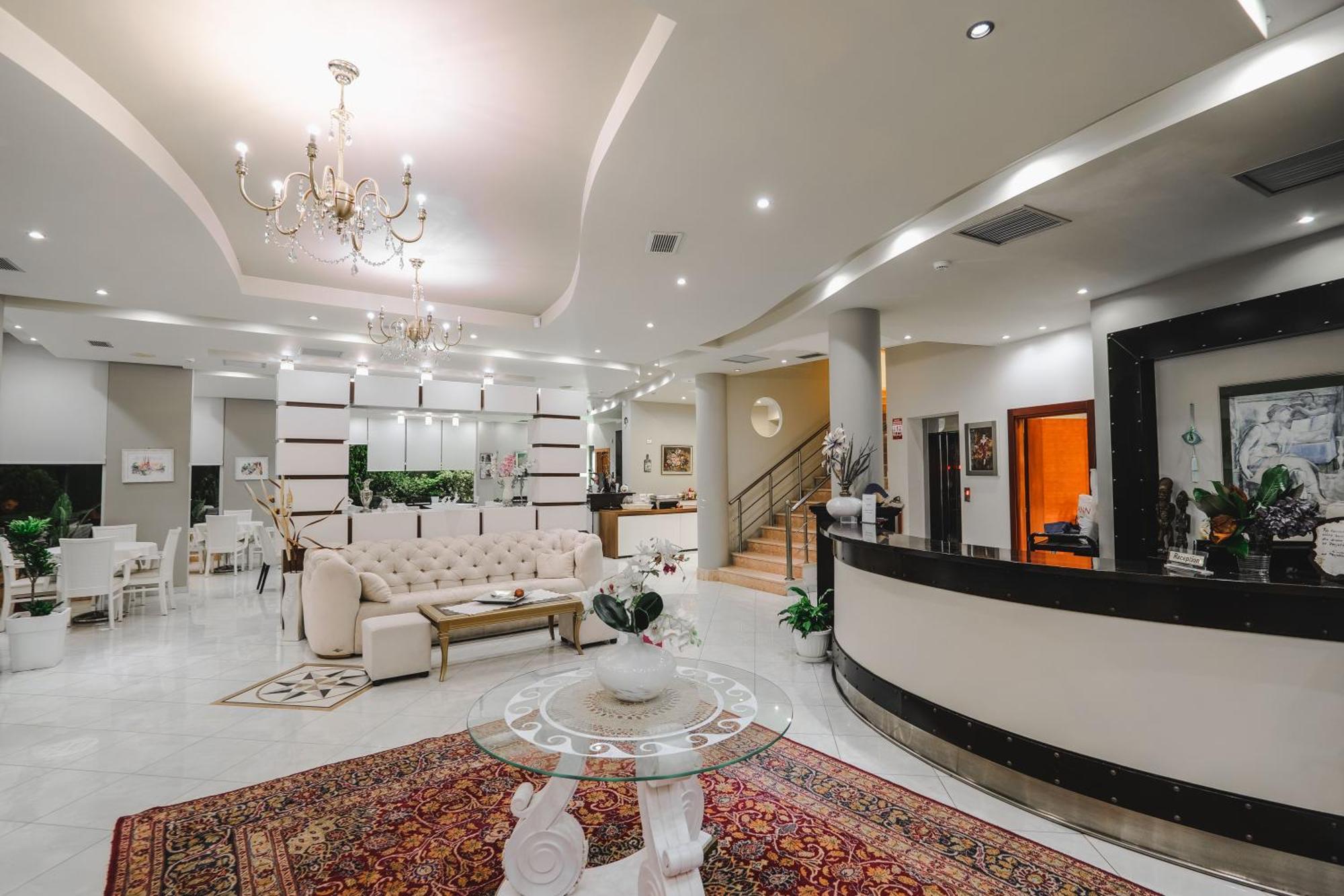 Hotel Oasis ซารานเดอ ภายนอก รูปภาพ