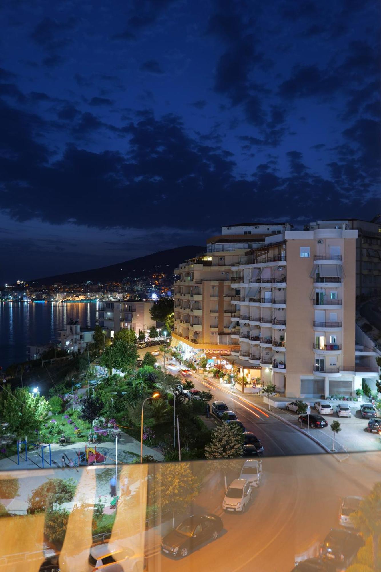 Hotel Oasis ซารานเดอ ภายนอก รูปภาพ