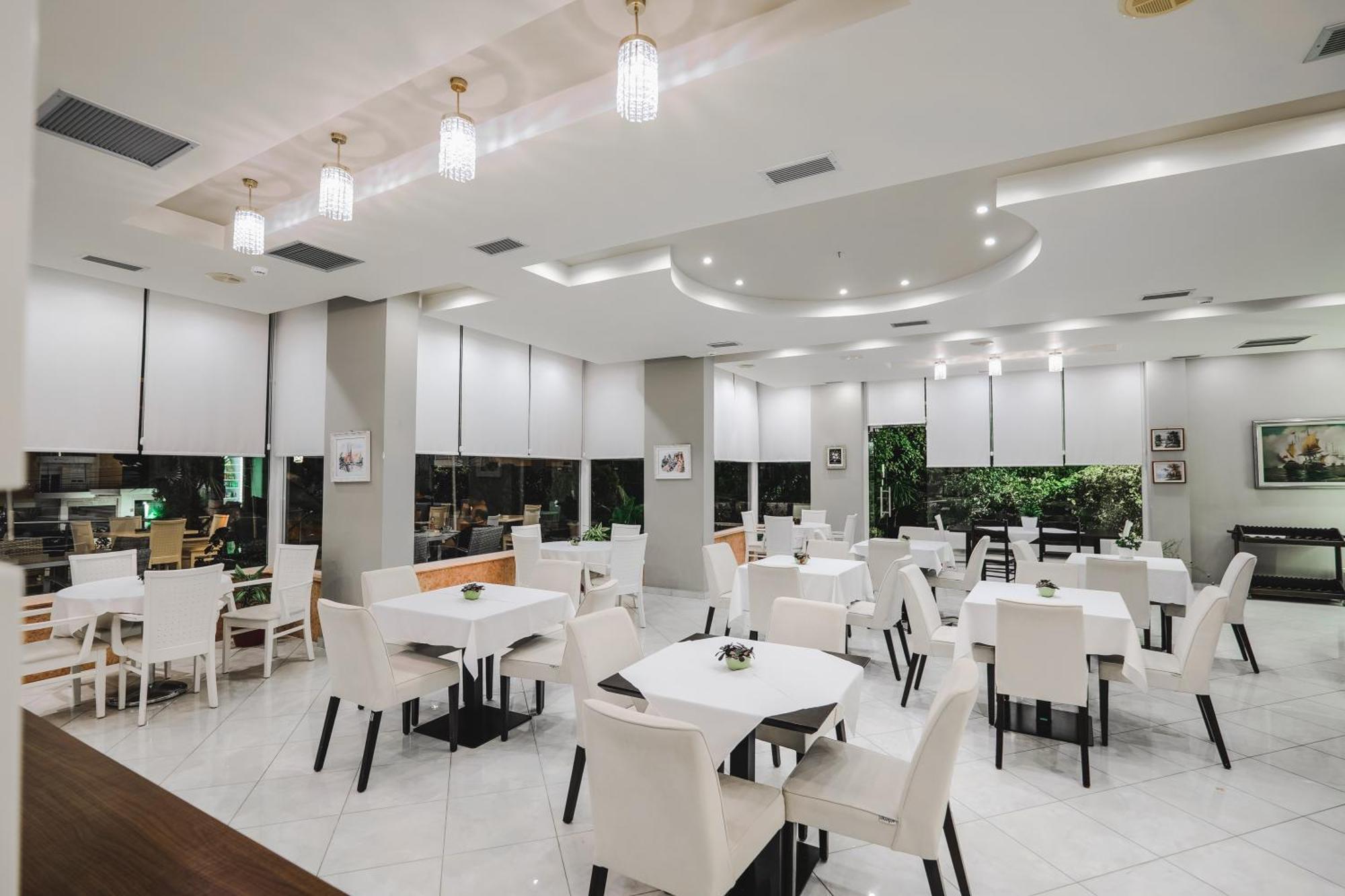 Hotel Oasis ซารานเดอ ภายนอก รูปภาพ